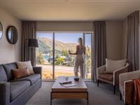 Peppers-Bluewater-Lake-Tekapo-New-Zealand-2-Bedroom-Lake-View-Suite-826B-5