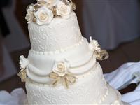 Wedding Cake Credit Look Photography - Peppers on the Point